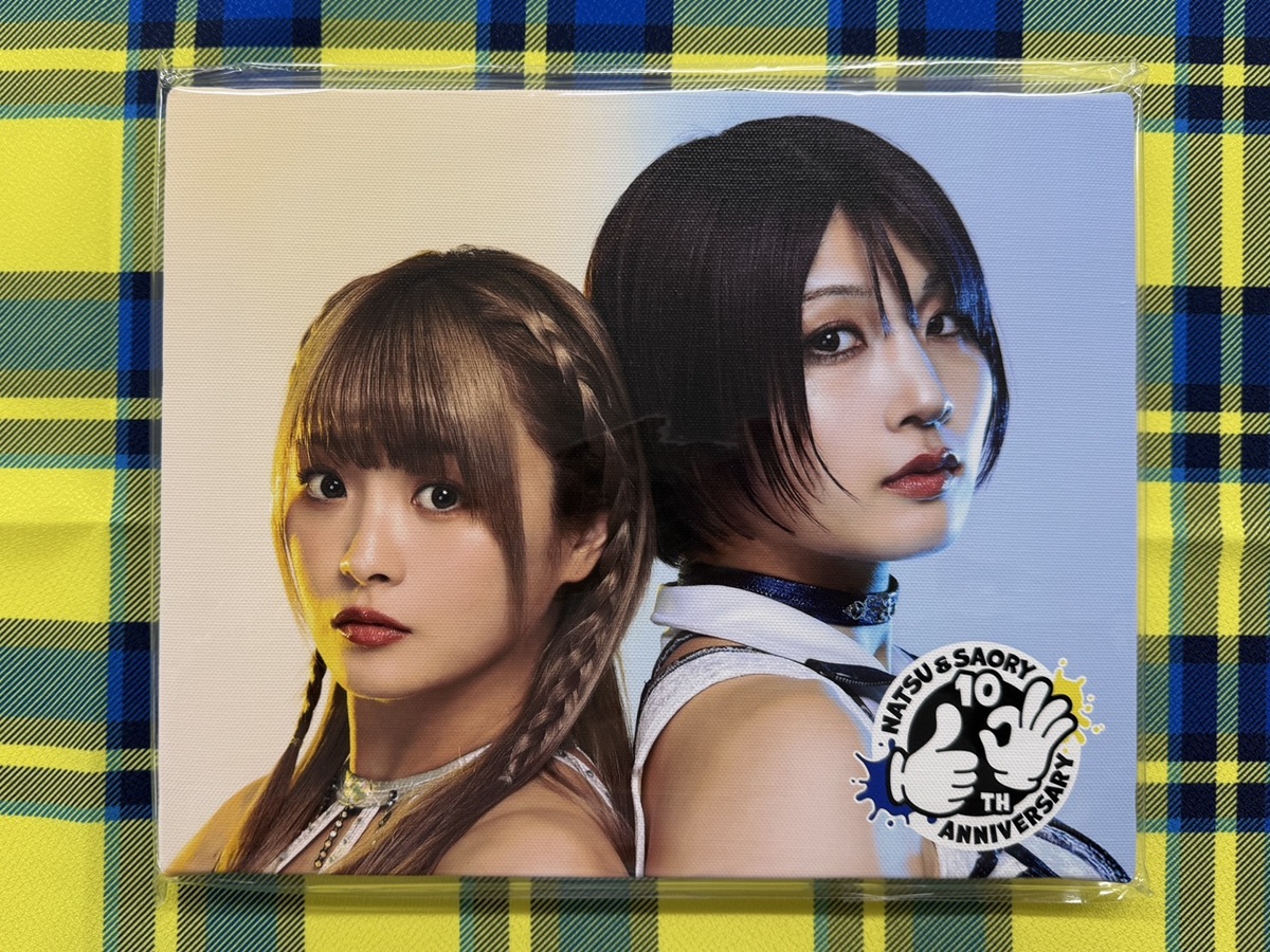 【非売品】スターダム/STARDOM　なつぽい&安納サオリ　足跡色紙 スターダム、『なつ＆さおりー 来たよ。来たね。10周年。〜うち